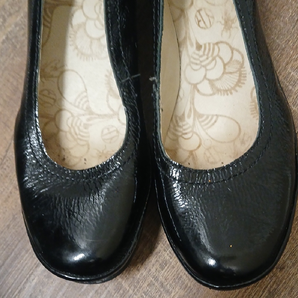 I am ready for a new black shoe. Parting with these ones is tough:)